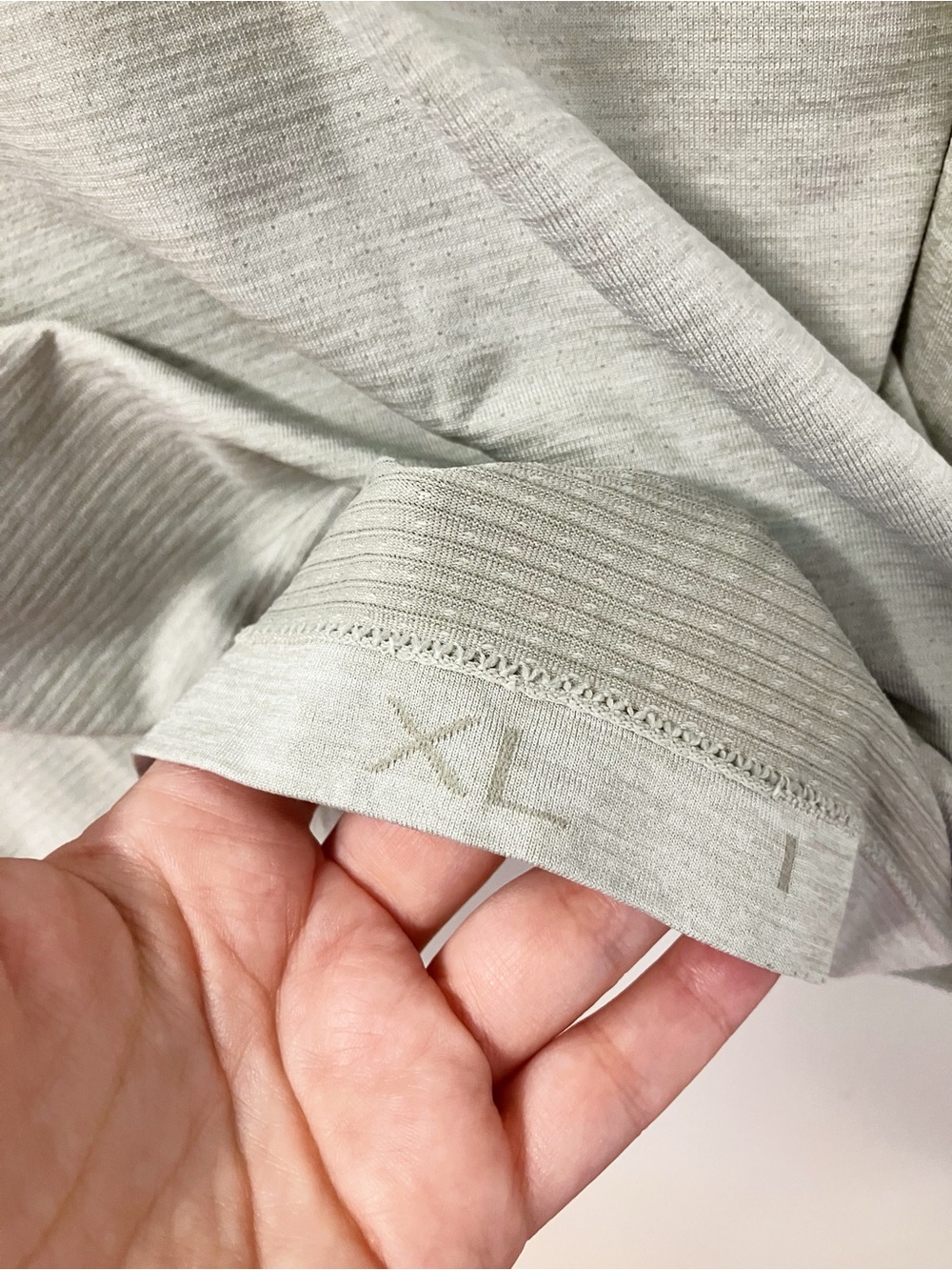 Lululemon | Gray Metal Vent Tech Tee XL Athletic Gym Minimalist Neutral Workout - Picture 5 of 5